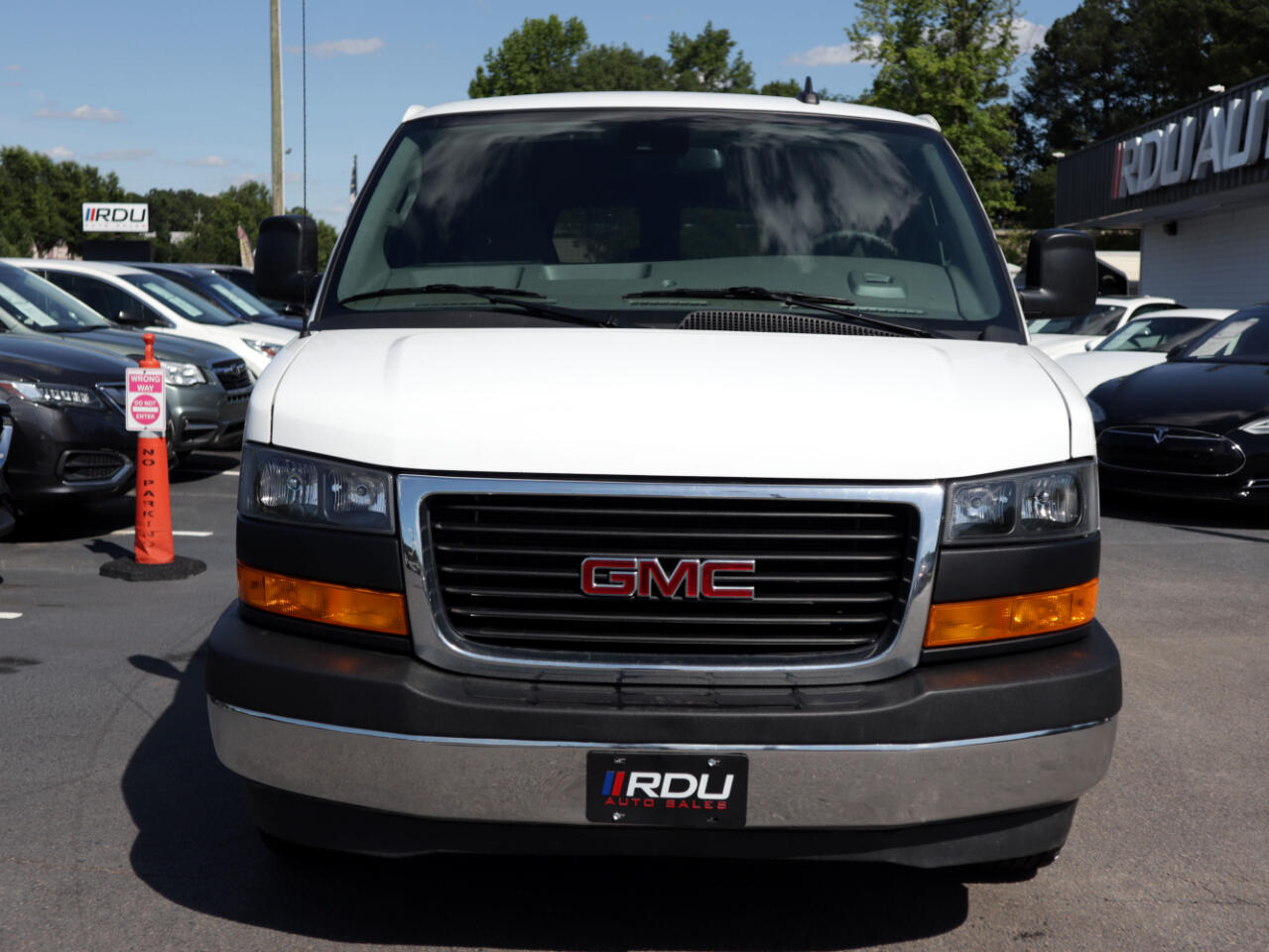 2019 Pre-Owned GMC Savana LT 3500 Ext. RWD Van-Minivan