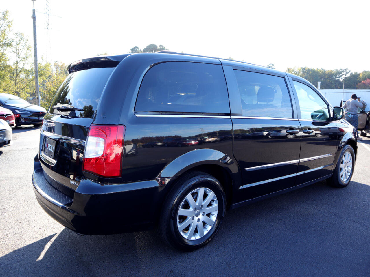 2016 Pre-Owned Chrysler Town & Country Touring FWD Van-Minivan