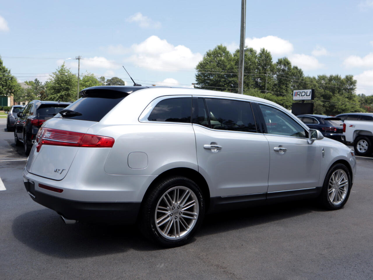 2019 Pre-Owned Lincoln MKT Reserve AWD SUV